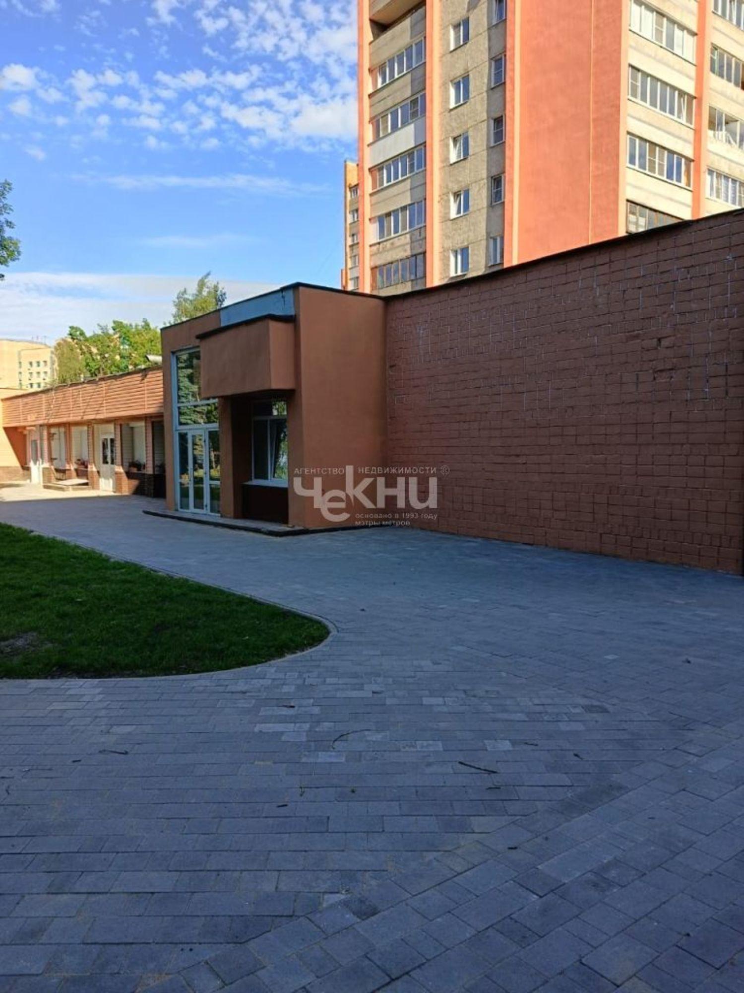 Купить помещение свободного назначения за 14 990 000 рублей на Коминтерна ул, 182