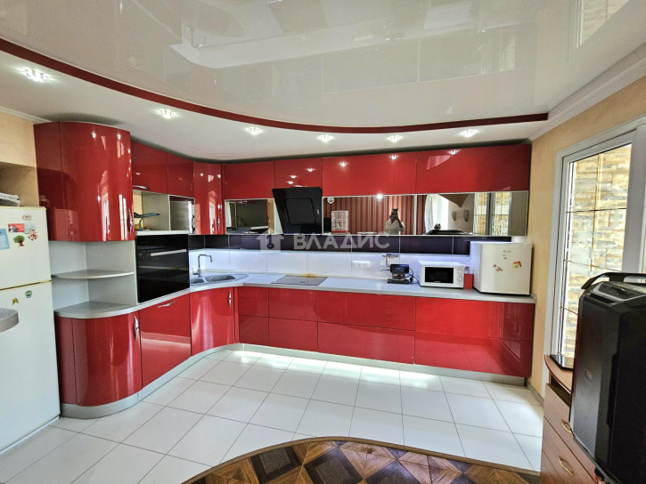 2-комн квартира улица Нижняя Дуброва