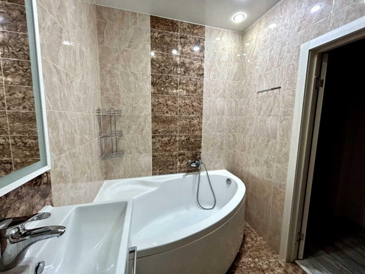 2-комн квартира им. Героя Пешкова улица, д.5