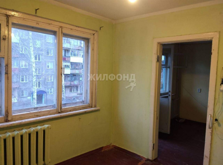 4-комн квартира Бориса Богаткова улица, д.258