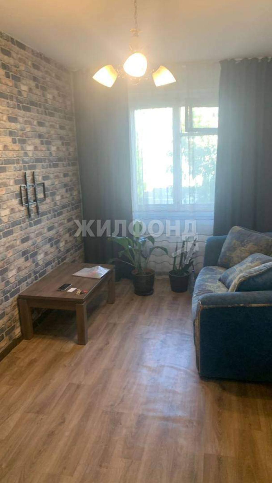 Купить квартиру за 4 500 000 рублей на Шахтеров проспект, д.14