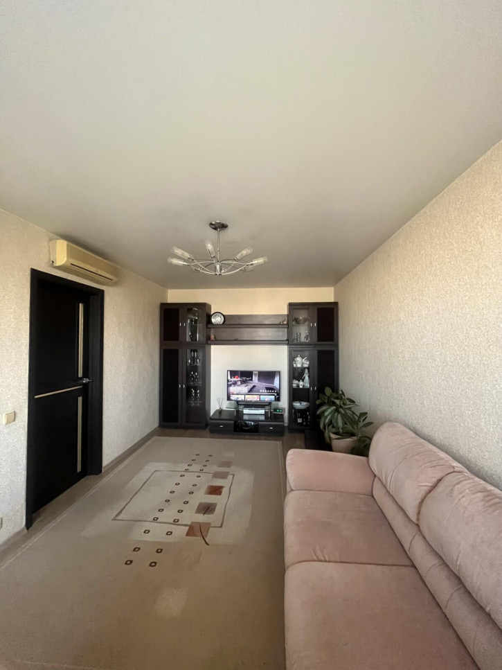 3-комн квартира ул Бориса Богаткова, 217