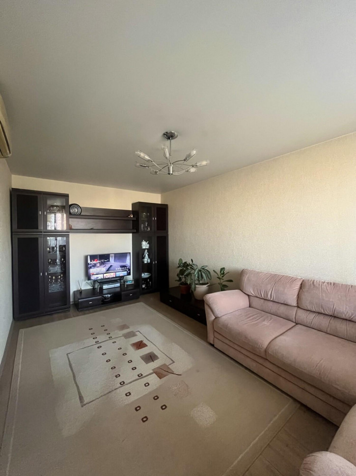 3-комн квартира ул Бориса Богаткова, 217