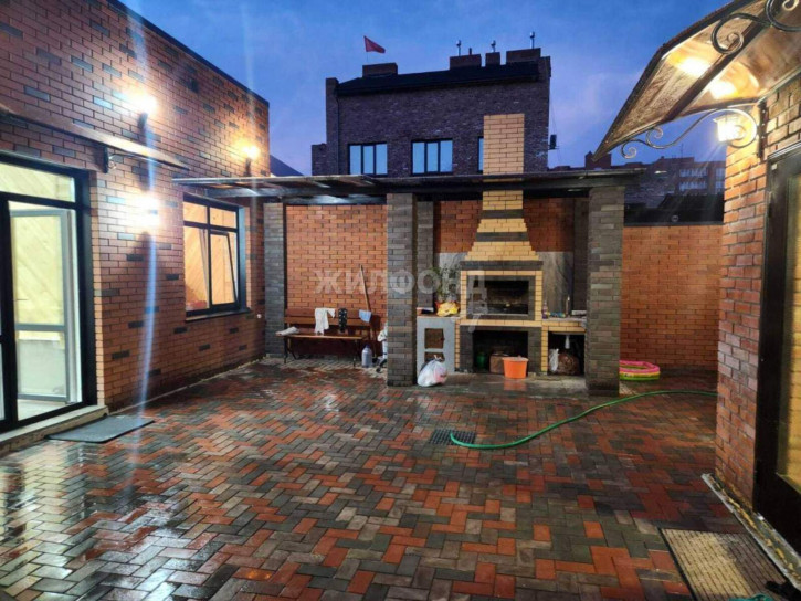 Коттедж/дом Районная улица