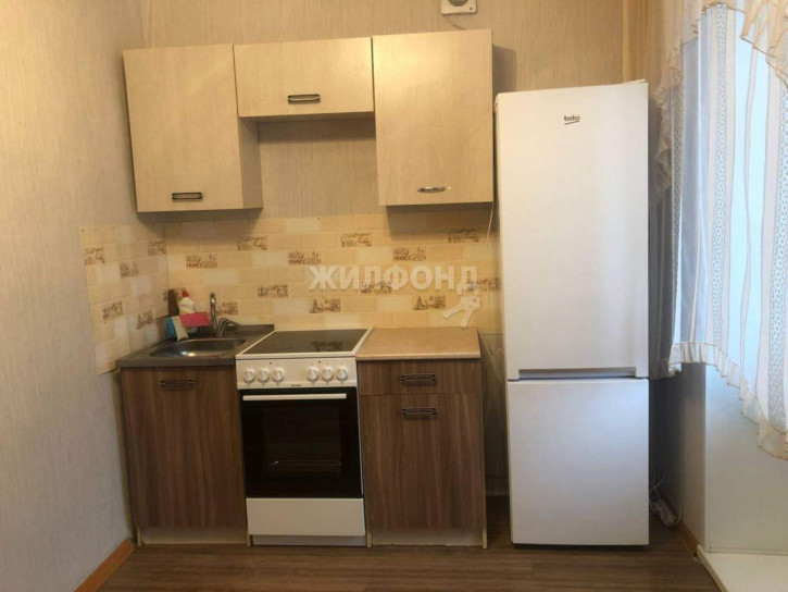 1-комн квартира Есенина улица, д.10/1 1-комн квартира Есенина улица, д.10/1