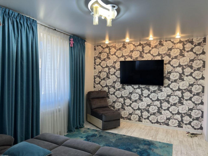 3-комн квартира Песочная ул, 19г