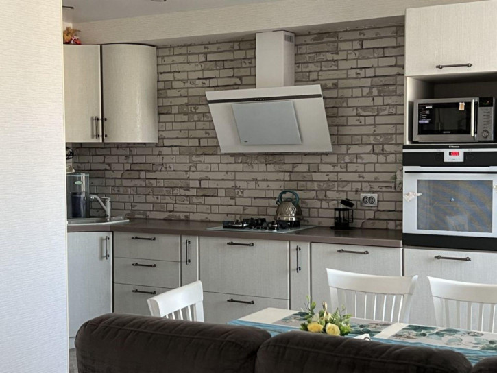 3-комн квартира Песочная ул, 19г