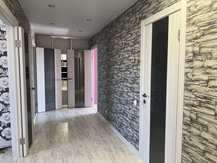 3-комн квартира Песочная ул, 19г