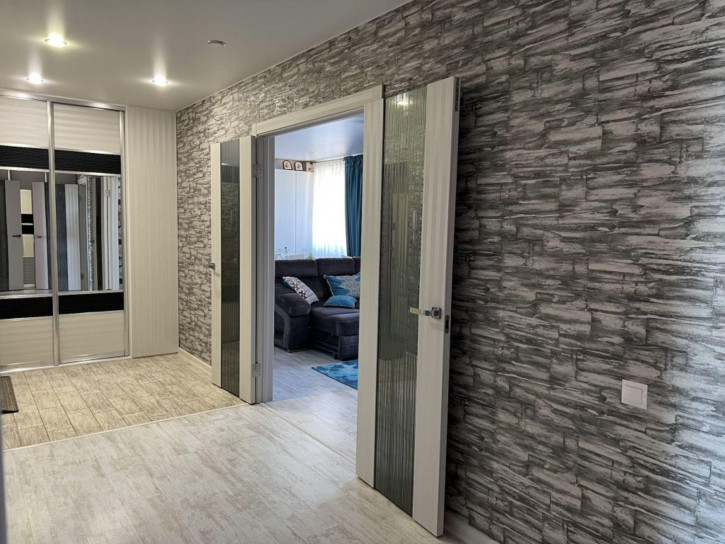3-комн квартира Песочная ул, 19г