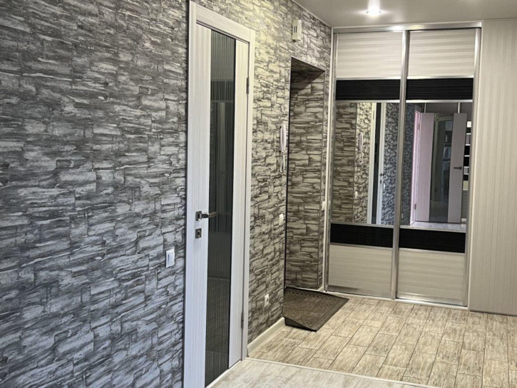 3-комн квартира Песочная ул, 19г