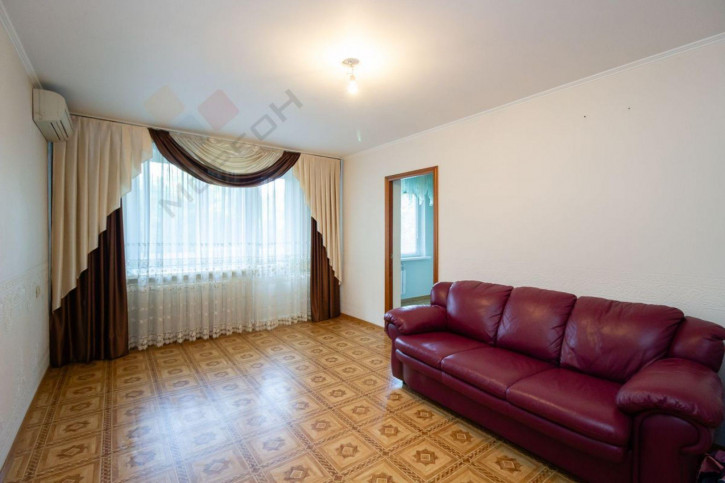 4-комн квартира им. 30-й Иркутской Дивизии ул, 8