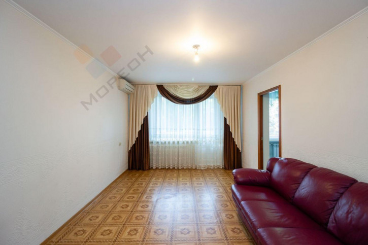 4-комн квартира им. 30-й Иркутской Дивизии ул, 8