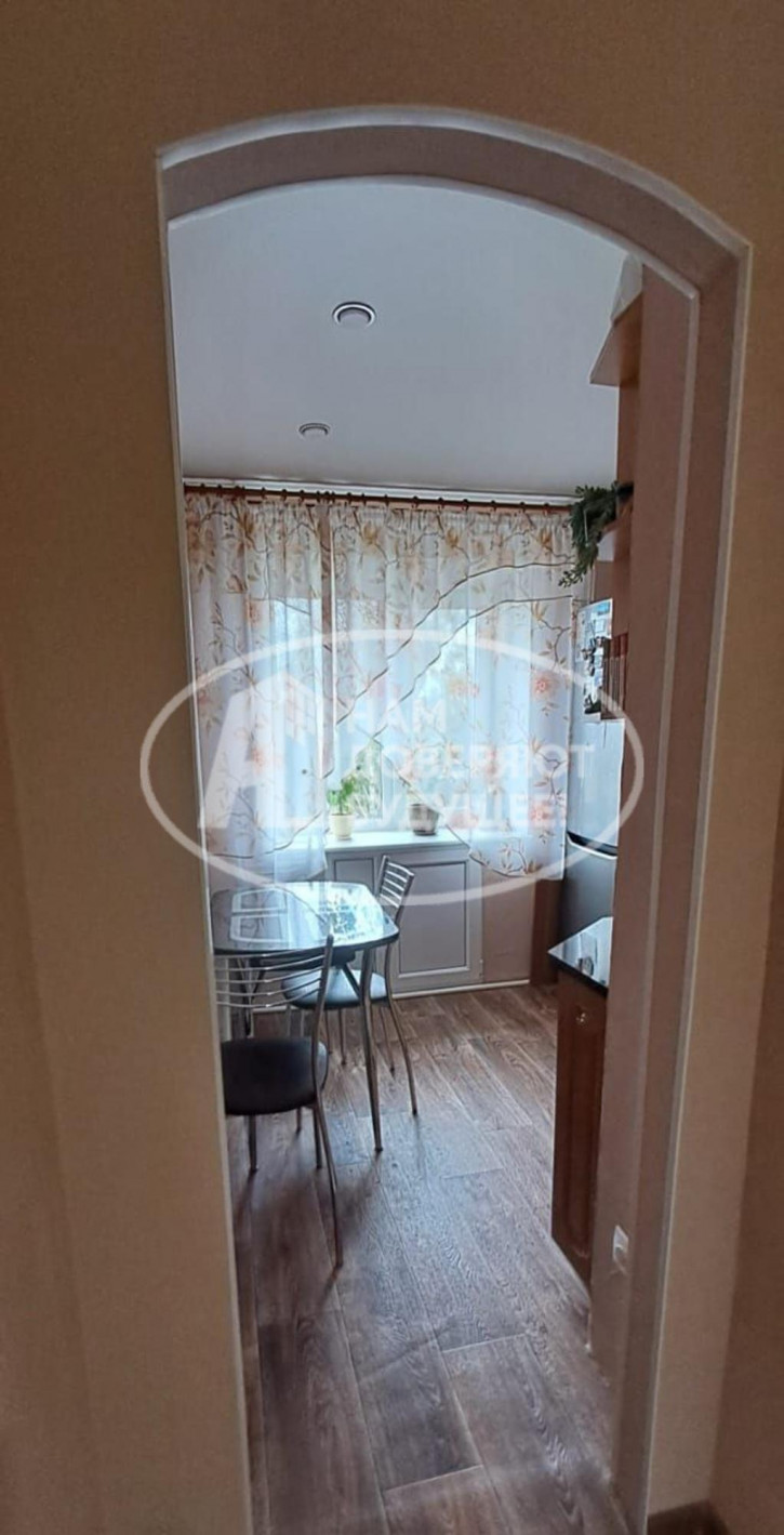 3-комн квартира улица Сивкова, 4