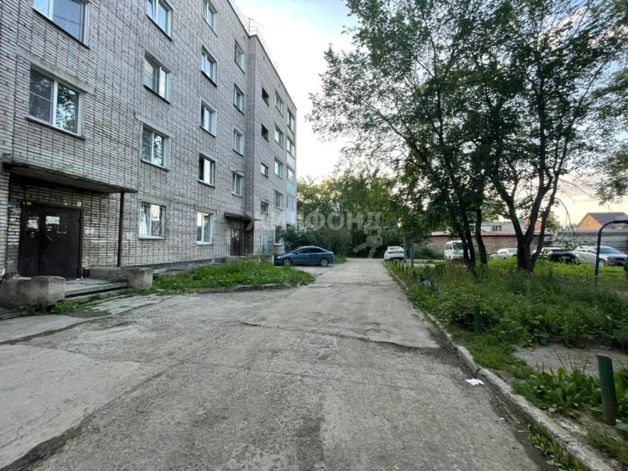 Купить квартиру за 2 700 000 рублей на Покрышкина, 33