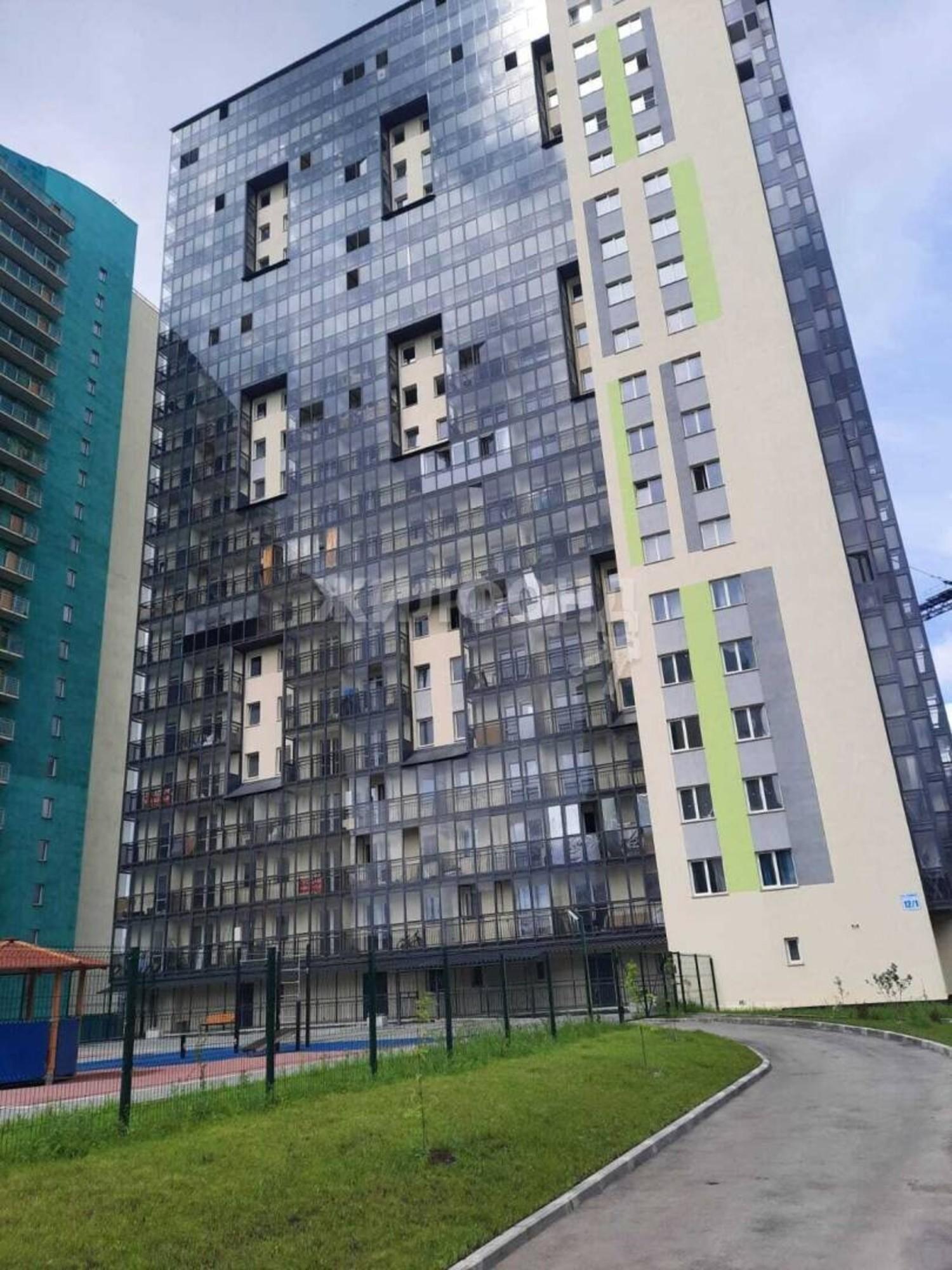 Купить офис, помещение под офис за 600 000 рублей на Есенина, 12/1