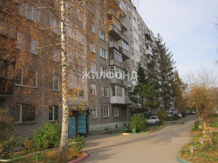 4-комн квартира Учительская, 17/1