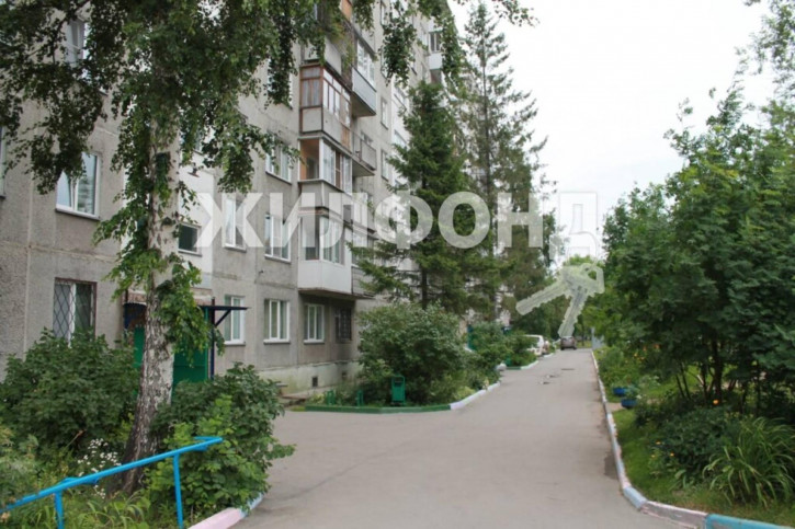 4-комн квартира Учительская, 17/1