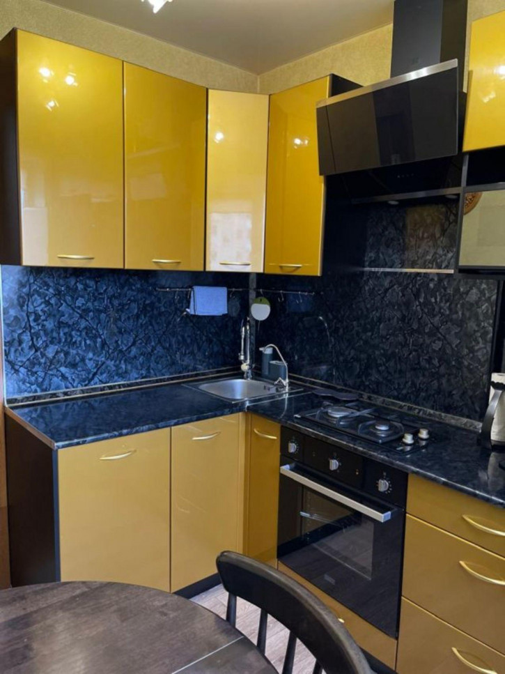 3-комн квартира Радионова улица, 14 3-комн квартира Радионова улица, 14