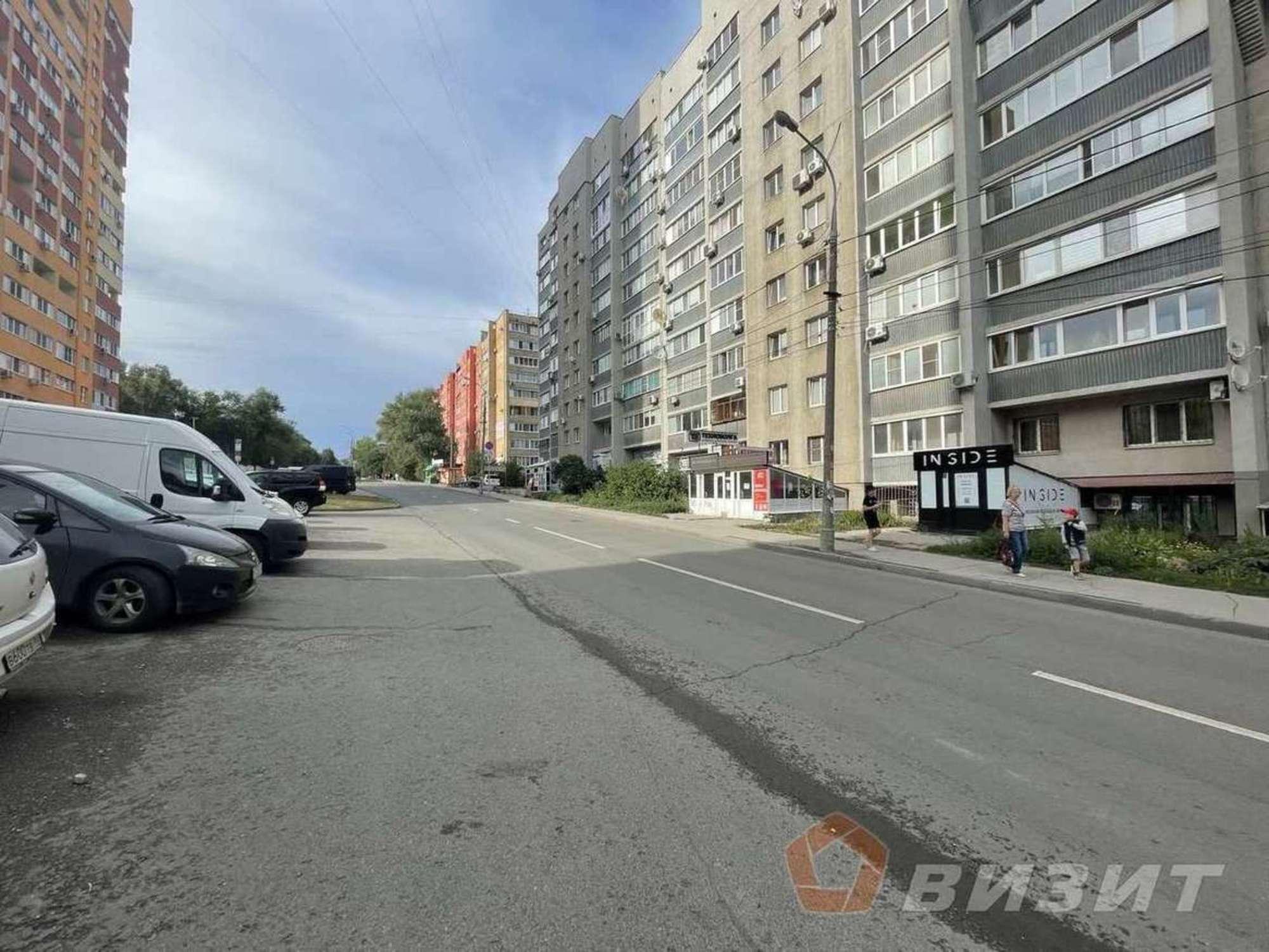 Купить торговое помещение за 10 000 000 рублей на Дыбенко улица, 120а