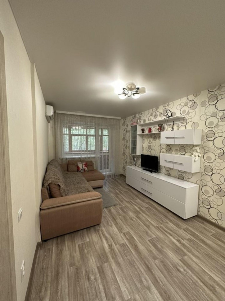 1-комн квартира Свободы улица, 192