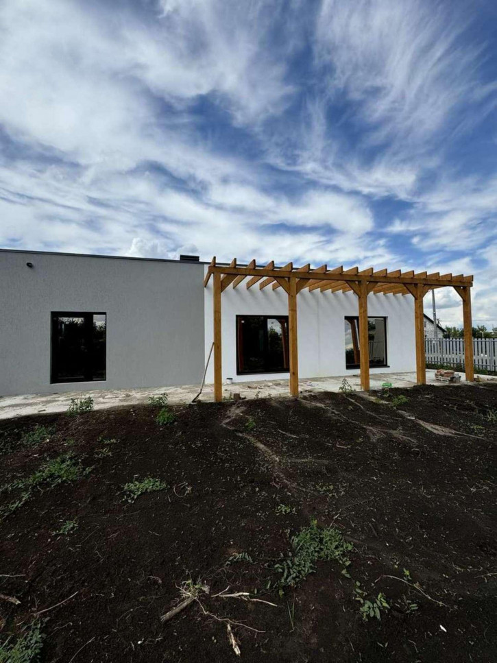 Коттедж/дом Садовая улица, 103 Коттедж/дом Садовая улица, 103