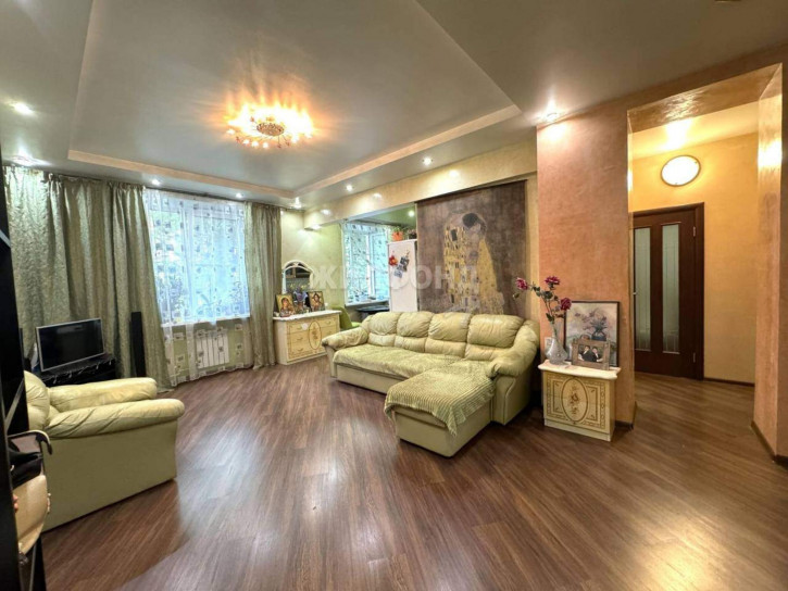 4-комн квартира Куйбышева улица, д.18
