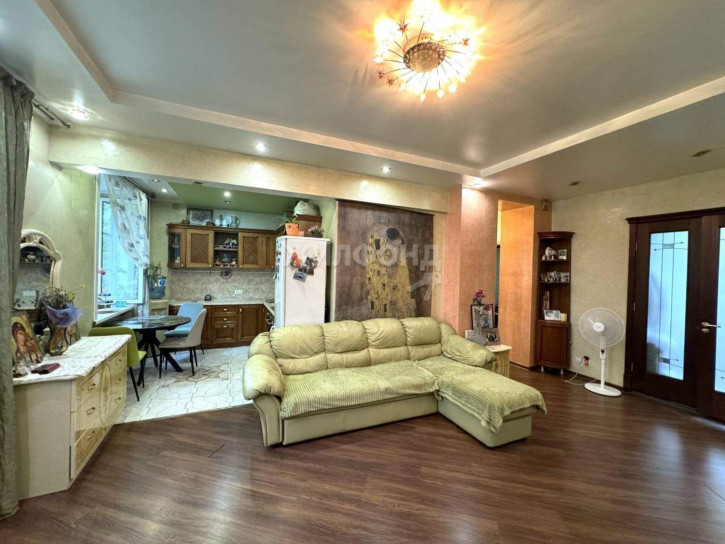 4-комн квартира Куйбышева улица, д.18