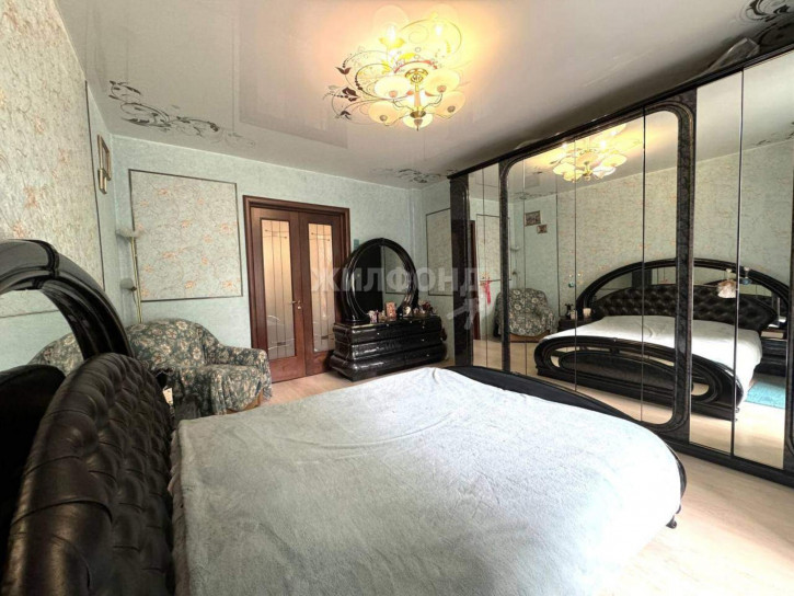 4-комн квартира Куйбышева улица, д.18