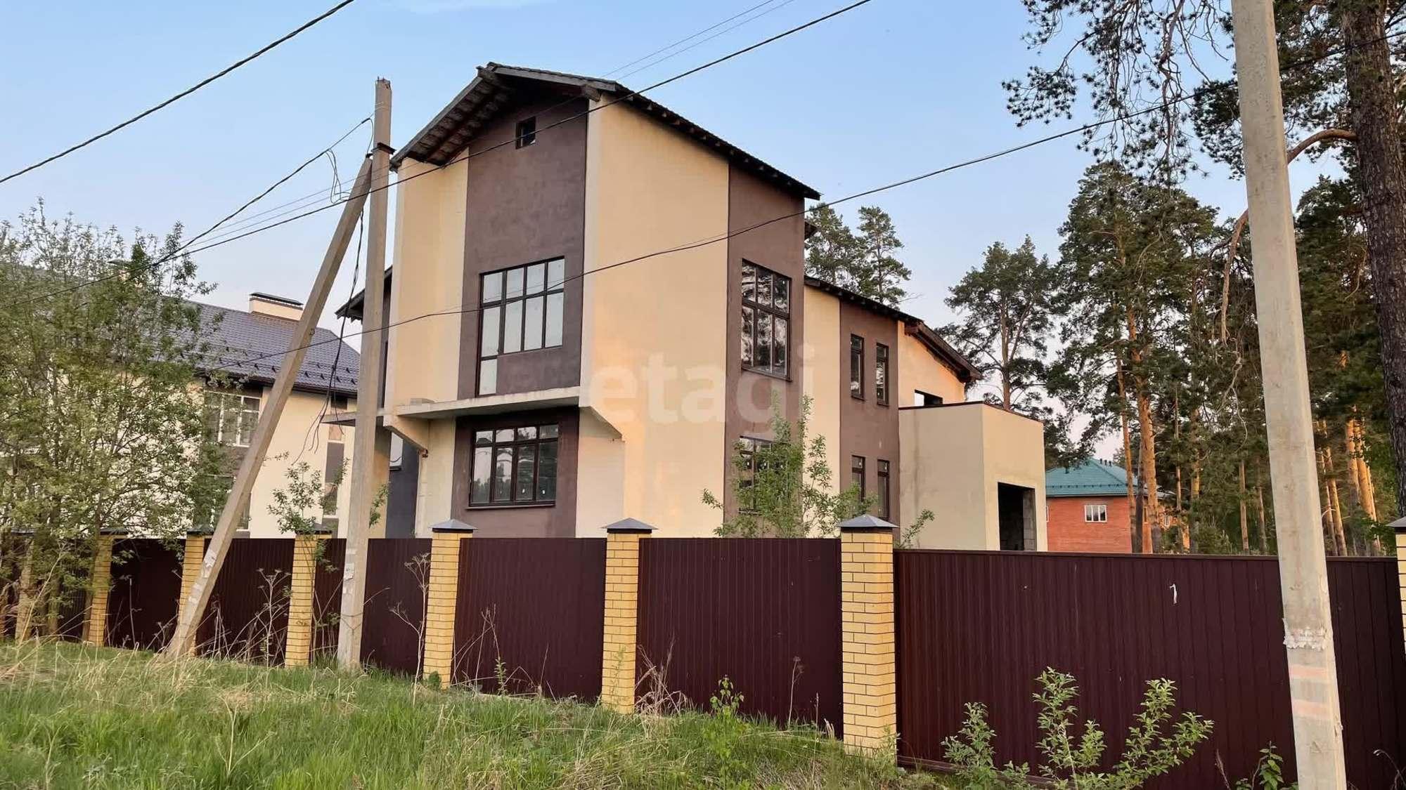 Купить дачу, дом, коттедж за 18 000 000 рублей на КП,Специалистов 9