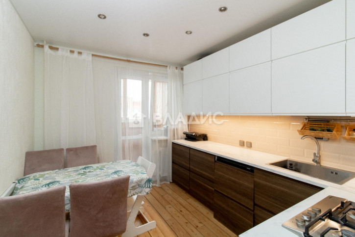 3-комн квартира Студенческая улица