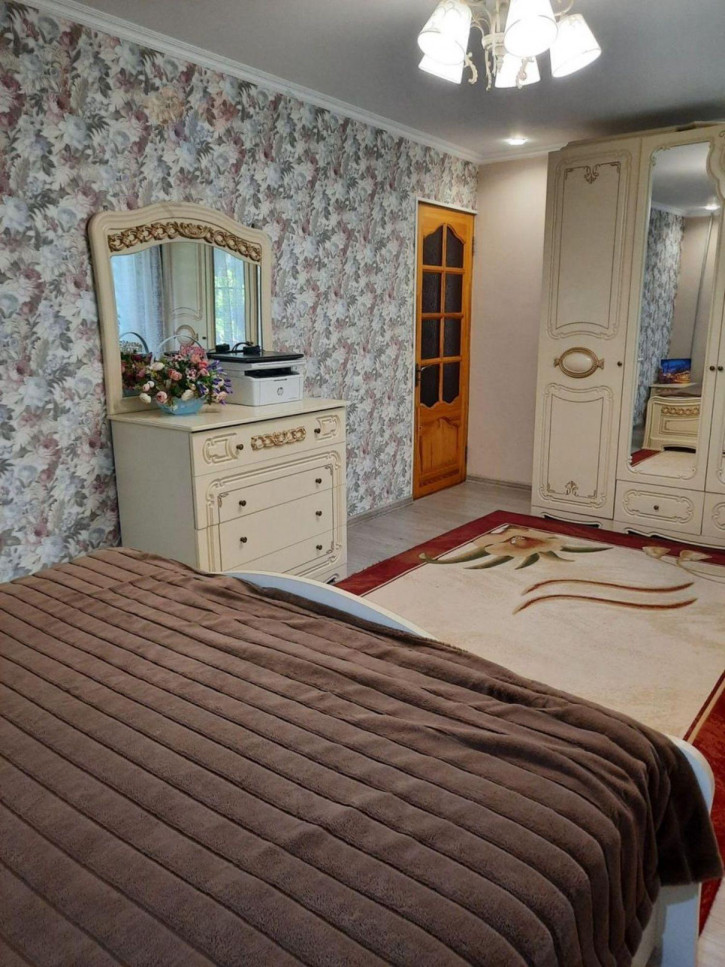 3-комн квартира Ленина ул, 32