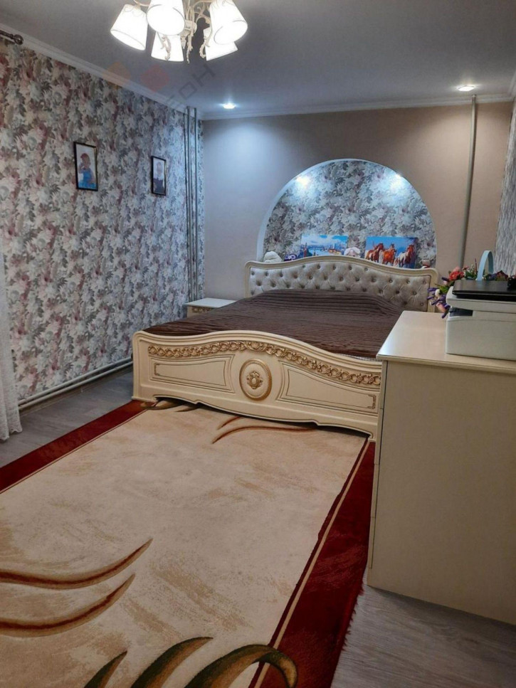 3-комн квартира Ленина ул, 32