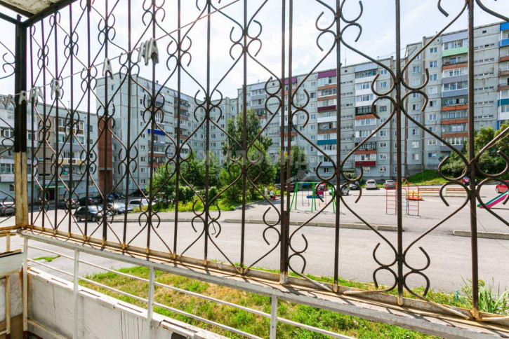 2-комн квартира Есенина улица, д.14 2-комн квартира Есенина улица, д.14