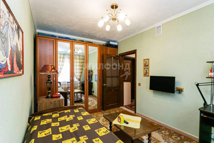 2-комн квартира Есенина улица, д.14 2-комн квартира Есенина улица, д.14