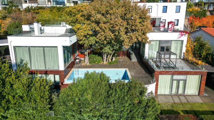 Коттедж/дом Ялтинская ул., 50 Коттедж/дом Ялтинская ул., 50