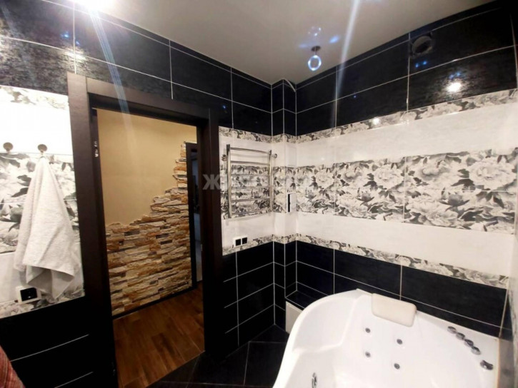 3-комн квартира микрорайон Северный, 5