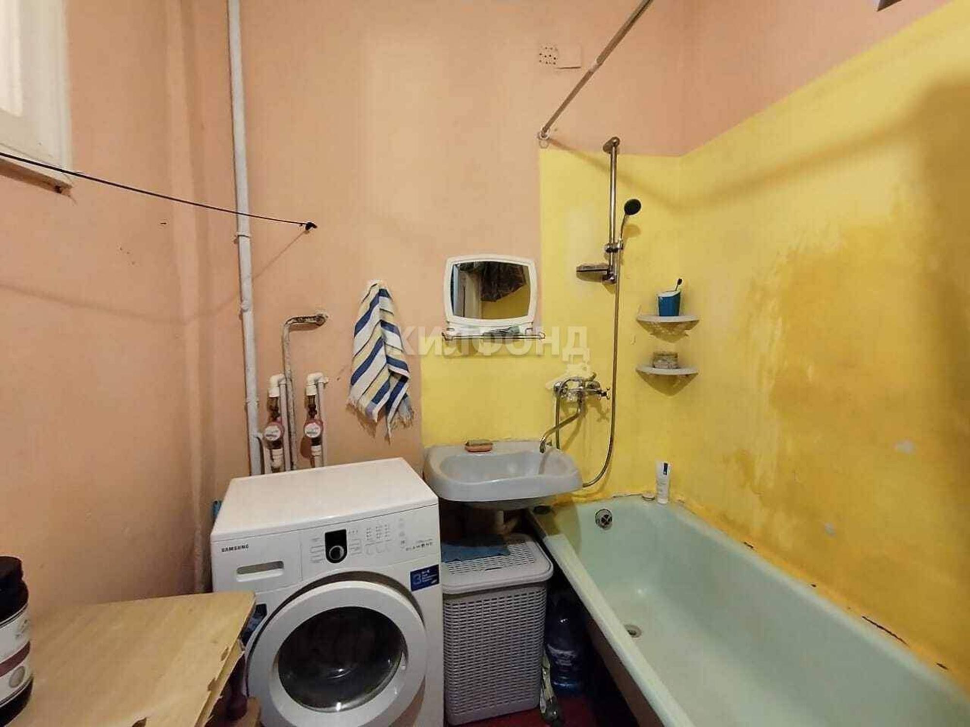Купить квартиру за 2 750 000 рублей на Коммунистический проспект, д.13