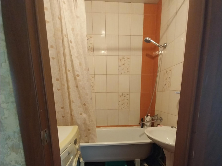 2-комн квартира г. Астрахань,  Кировский район,  ул Минусинская, д.4 к.1