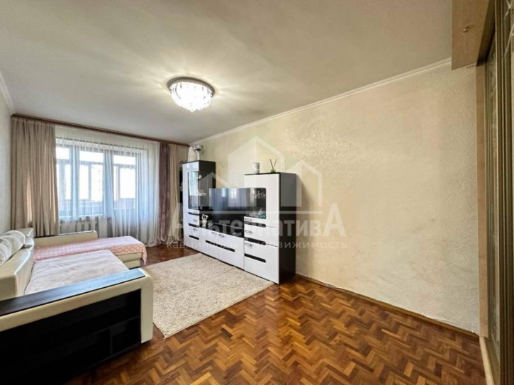 3-комн квартира Водопойная ул.