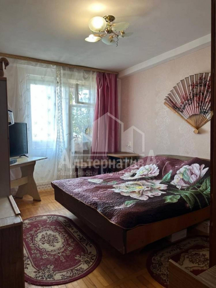 2-комн квартира Героев Медиков ул.