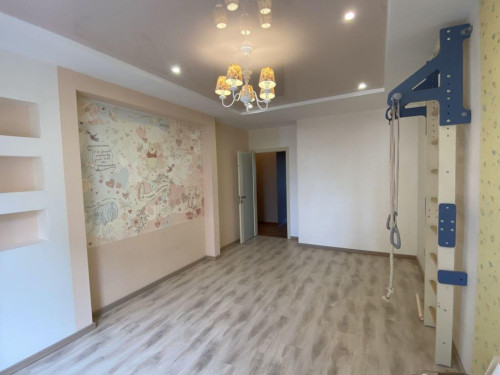 Продажа 3-комн квартиры Республиканская ул, 43к6