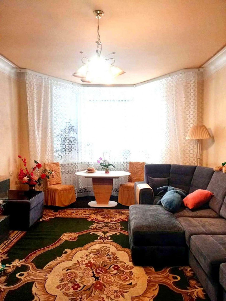 3-комн квартира Советской Армии улица, 204