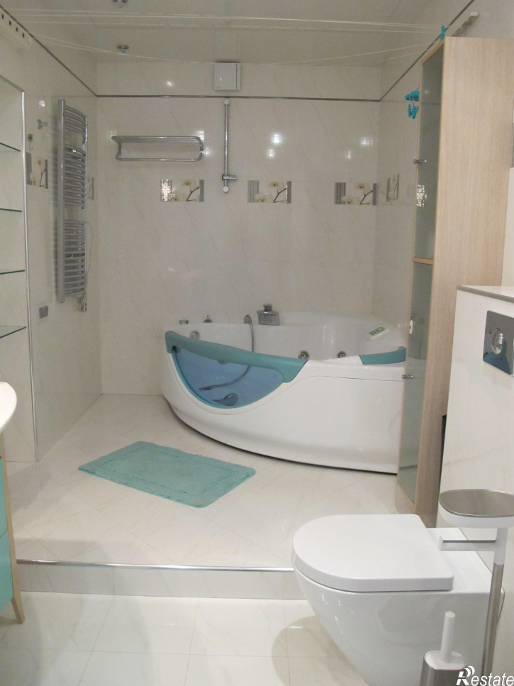 4-комн квартира Максима Горького, 50