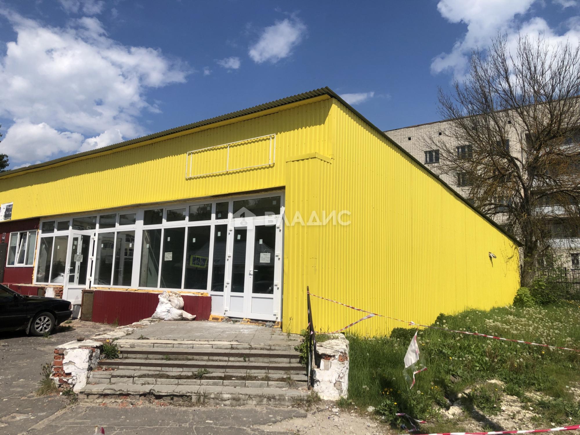 Сдать торговое помещение за 50 000 рублей на Октябрьская улица