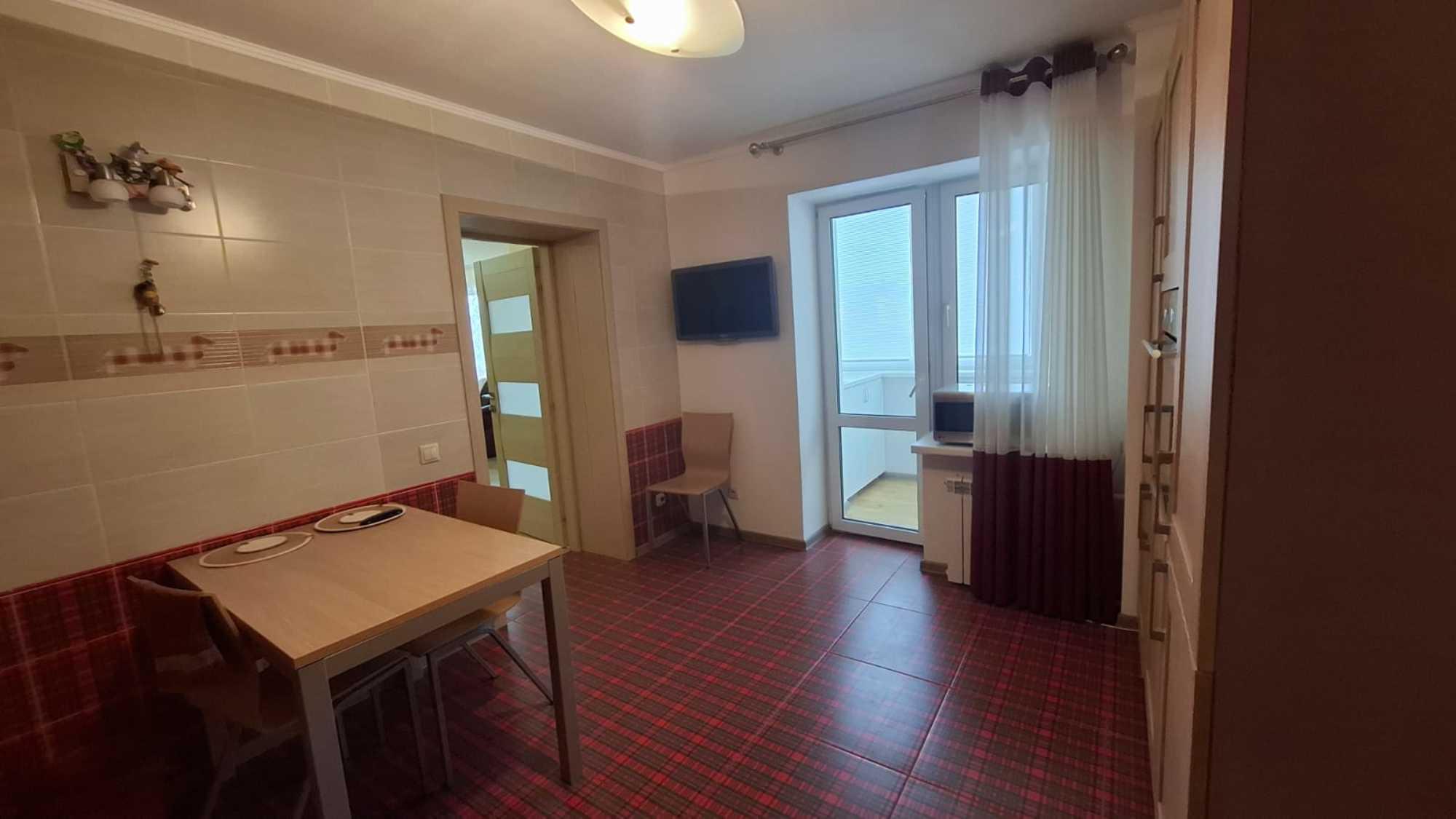 Сдать квартиру за 45 000 рублей на Цюрупы ул, 145