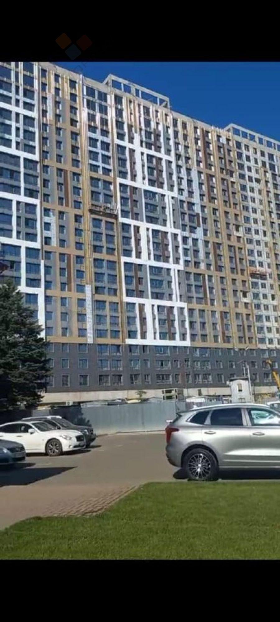 Купить квартиру за 10 990 000 рублей на Колхозная ул