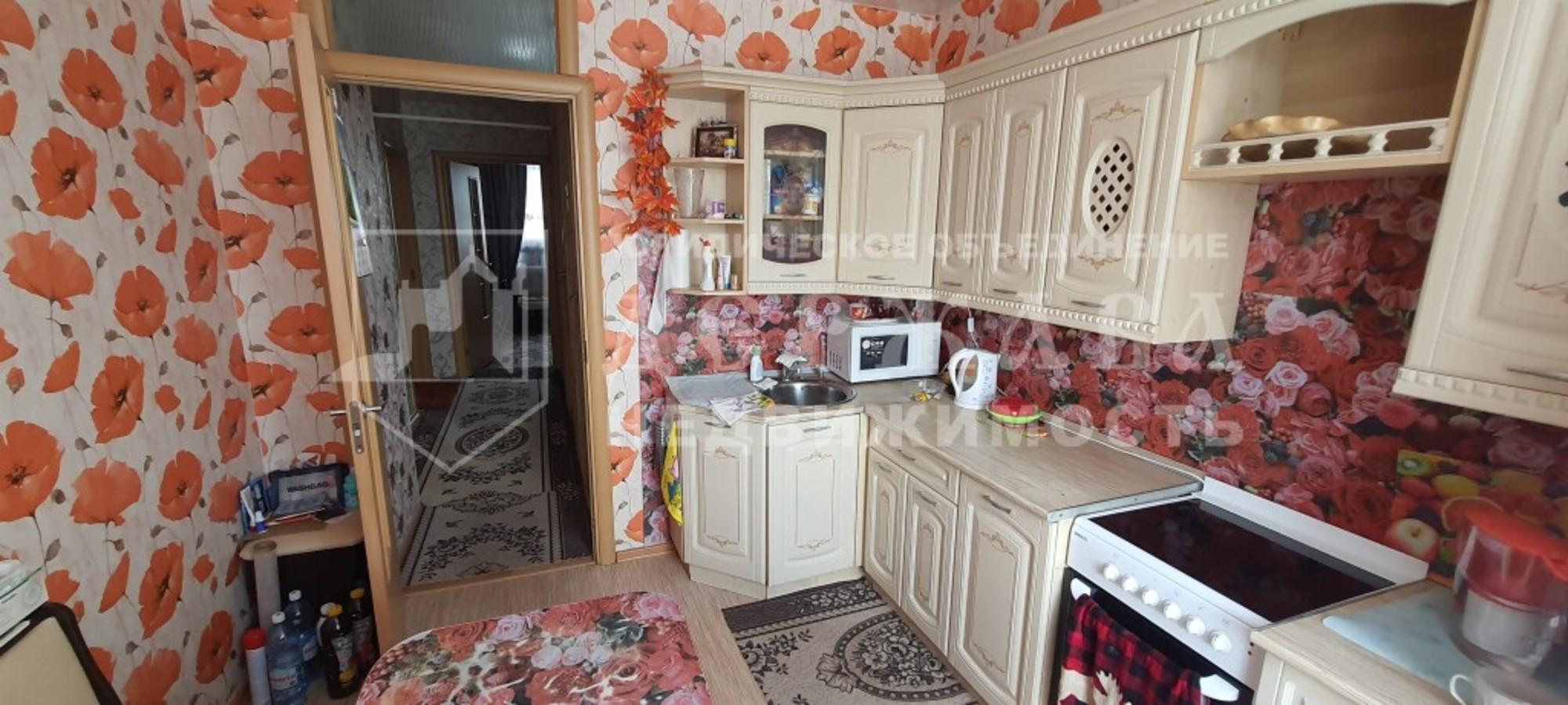 Купить квартиру за 4 000 000 рублей на проспект Шахтёров