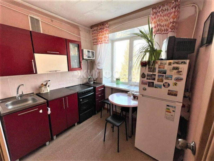 2-комн квартира Матросова улица, д.38