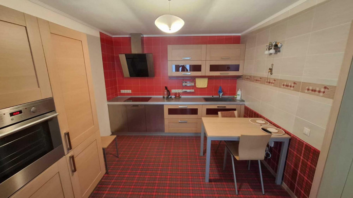 1-комн квартира Цюрупы ул, 145