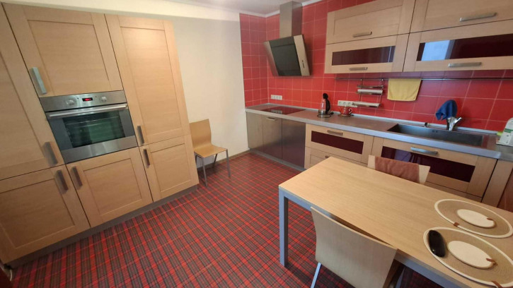 1-комн квартира Цюрупы ул, 145